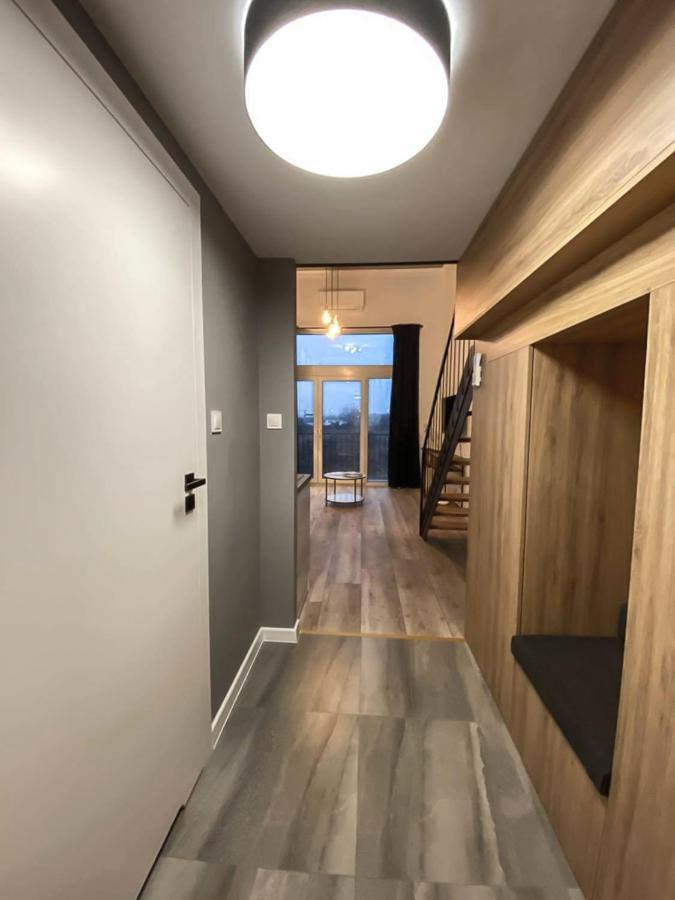 Airport Apartment Вроцлав Екстер'єр фото